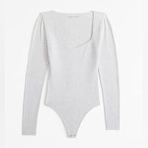 NWT light grey abercrombie long-sleeve sweetheart bodysuit